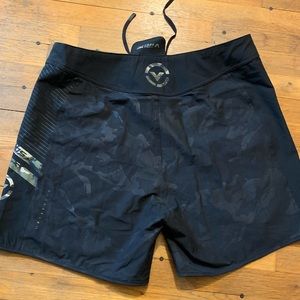 Virus size 38 shorts